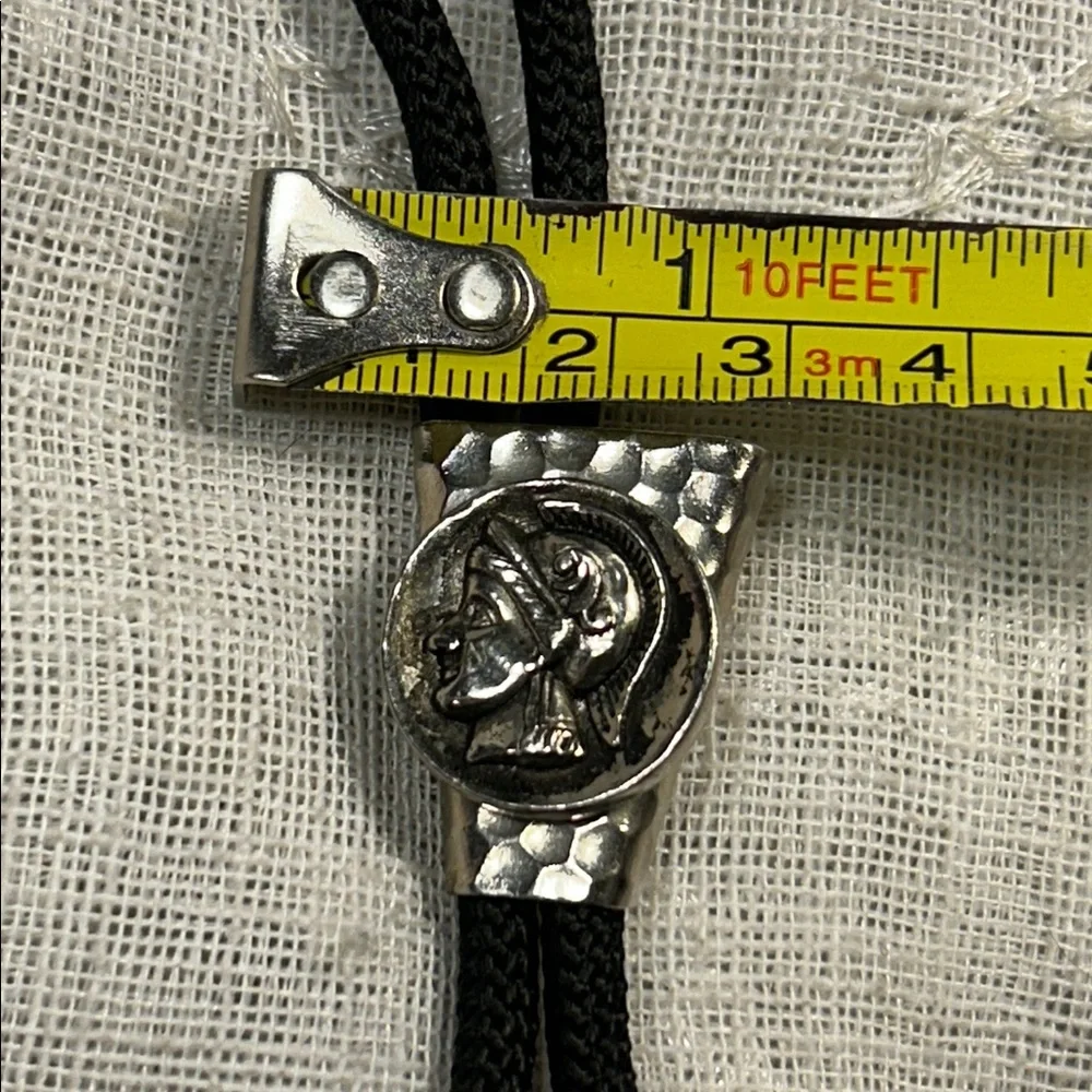 Vintage Bolo tie western, with ornate medallion